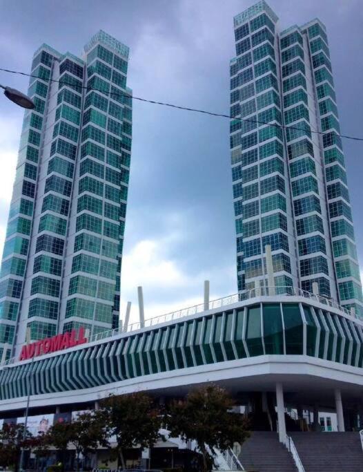 Maritime Suite Duplex Penang- Pemandangan Laut George Town Esterno foto